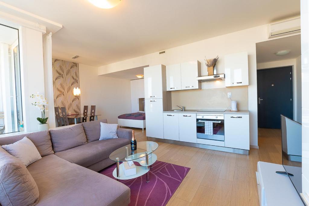 Panoramaview/31Thfloor!/Luxury/Wifi/Parking Lägenhet Bratislava Exteriör bild